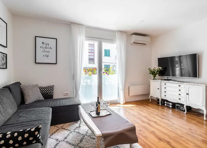 In Centre For 6 Apartman *