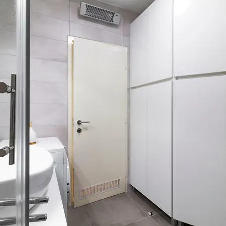 In Centre For 6 スプリト